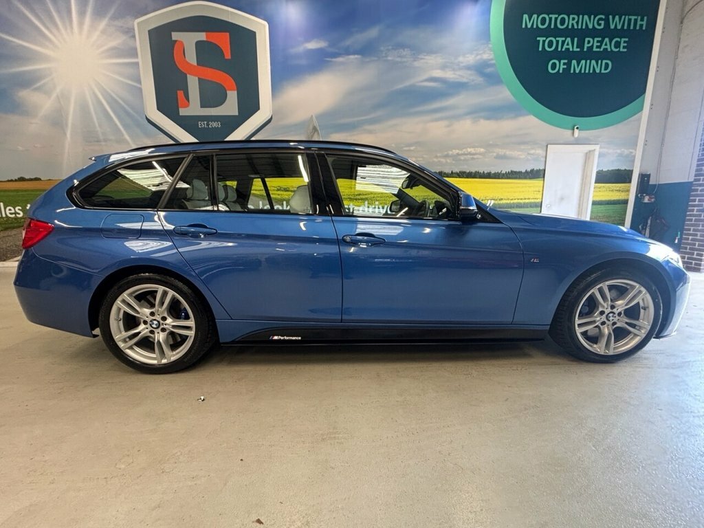 BMW 3 Series Estate KF14EUC Blue #4