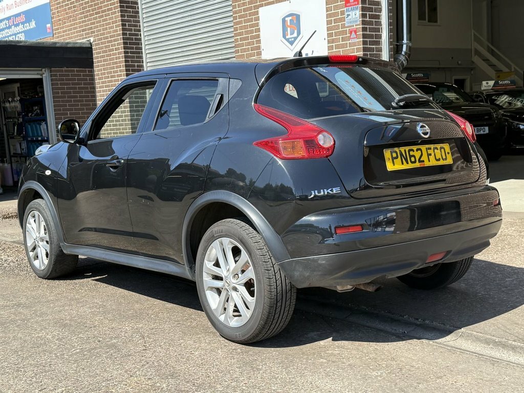 Nissan Juke 1.6L Acenta Premium Black #4