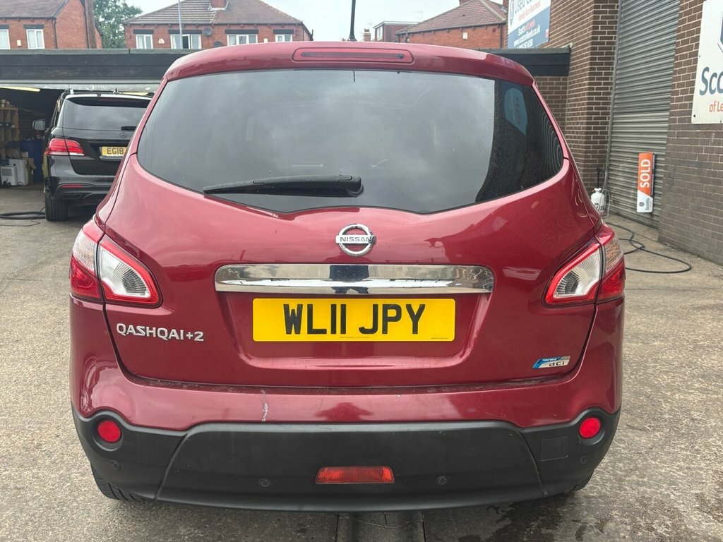 Nissan Qashqai+2 1.5L Acenta Red #6