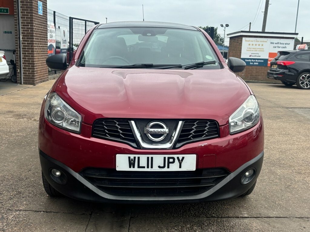 Nissan Qashqai+2 1.5L Acenta Red #2