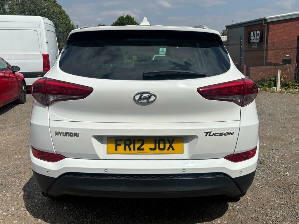 Hyundai Tucson 1.7L Sport Edition FR12JOX White #6
