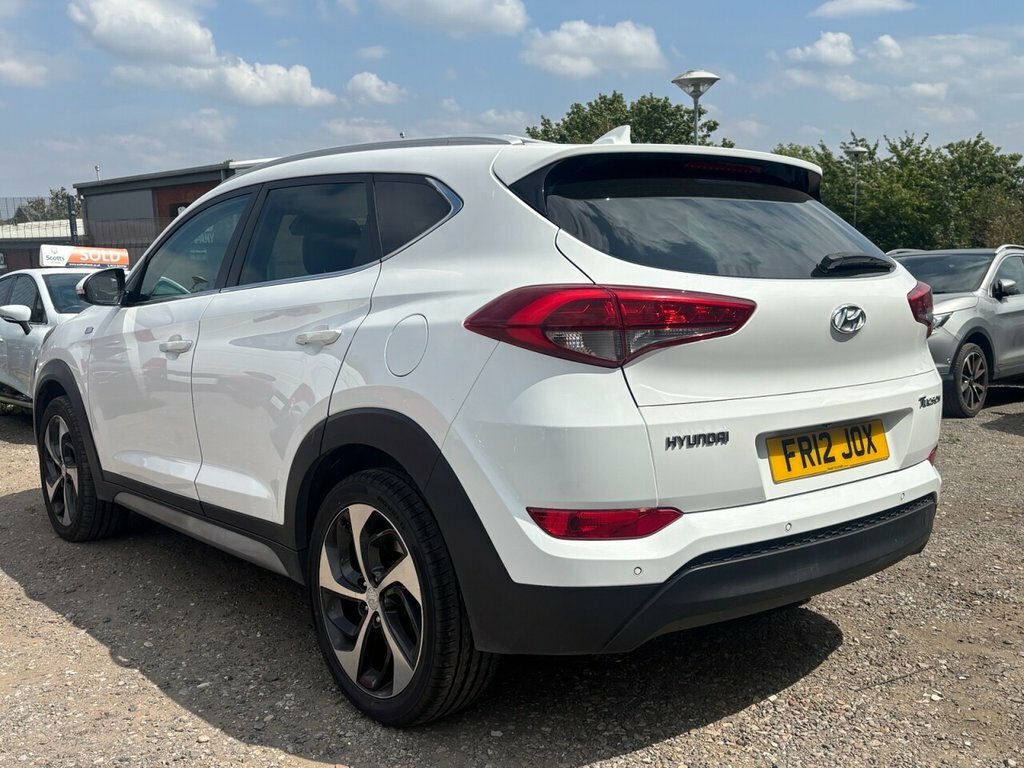 Hyundai Tucson 1.7L Sport Edition FR12JOX White #5