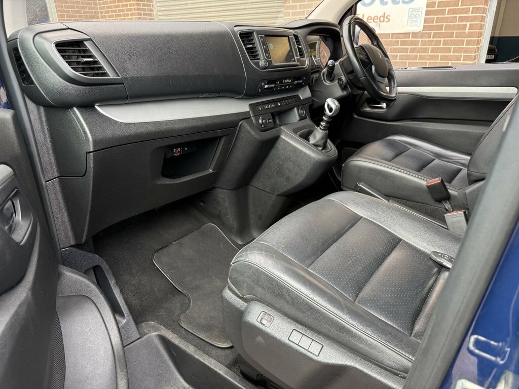 Peugeot Traveller Active Silver #11