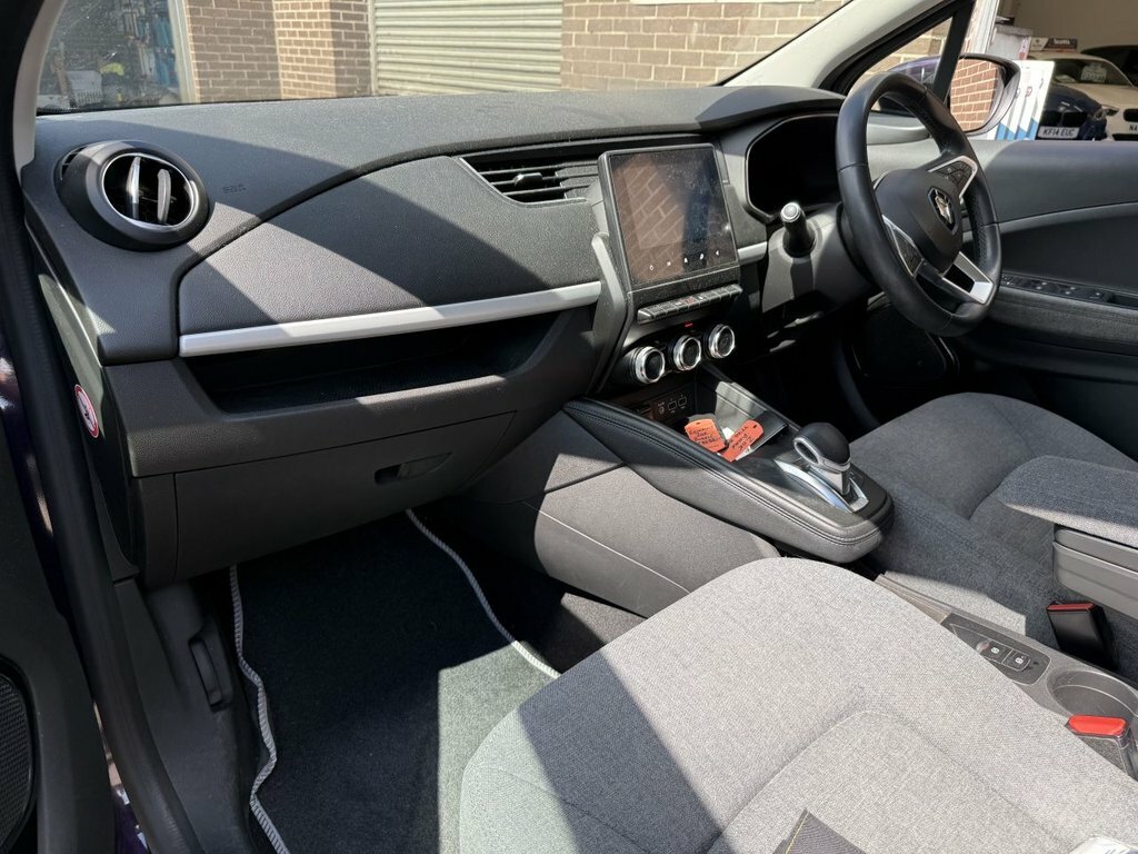 Renault Zoe I Gt Line Ze50 Hatchback Eu White #11