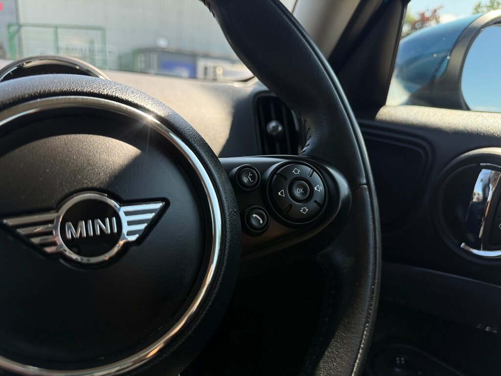Mini Countryman 1.5 Cooper Classic Red #48