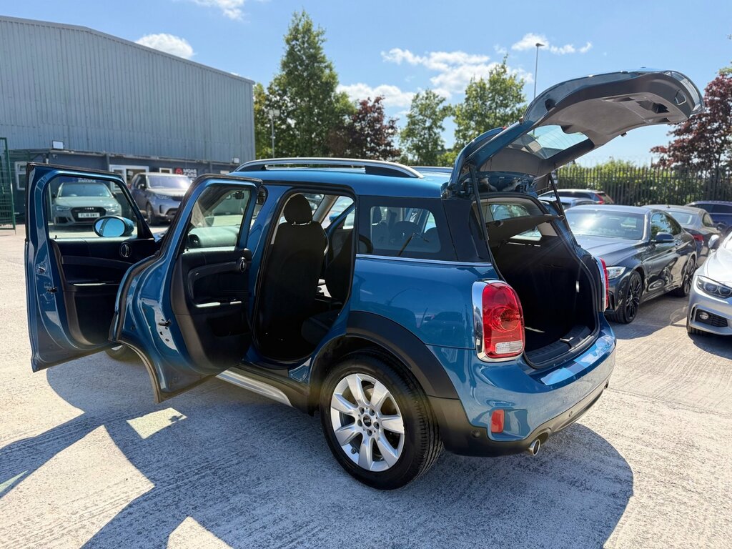 Mini Countryman 1.5 Cooper Classic Red #14