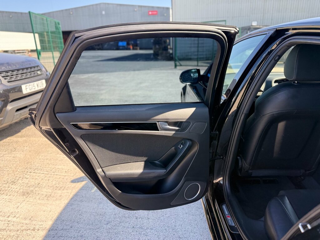 Audi A4 1.8T Fsi 170 S Line Black #45