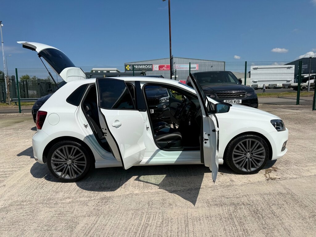 Volkswagen Polo Match Blue #17