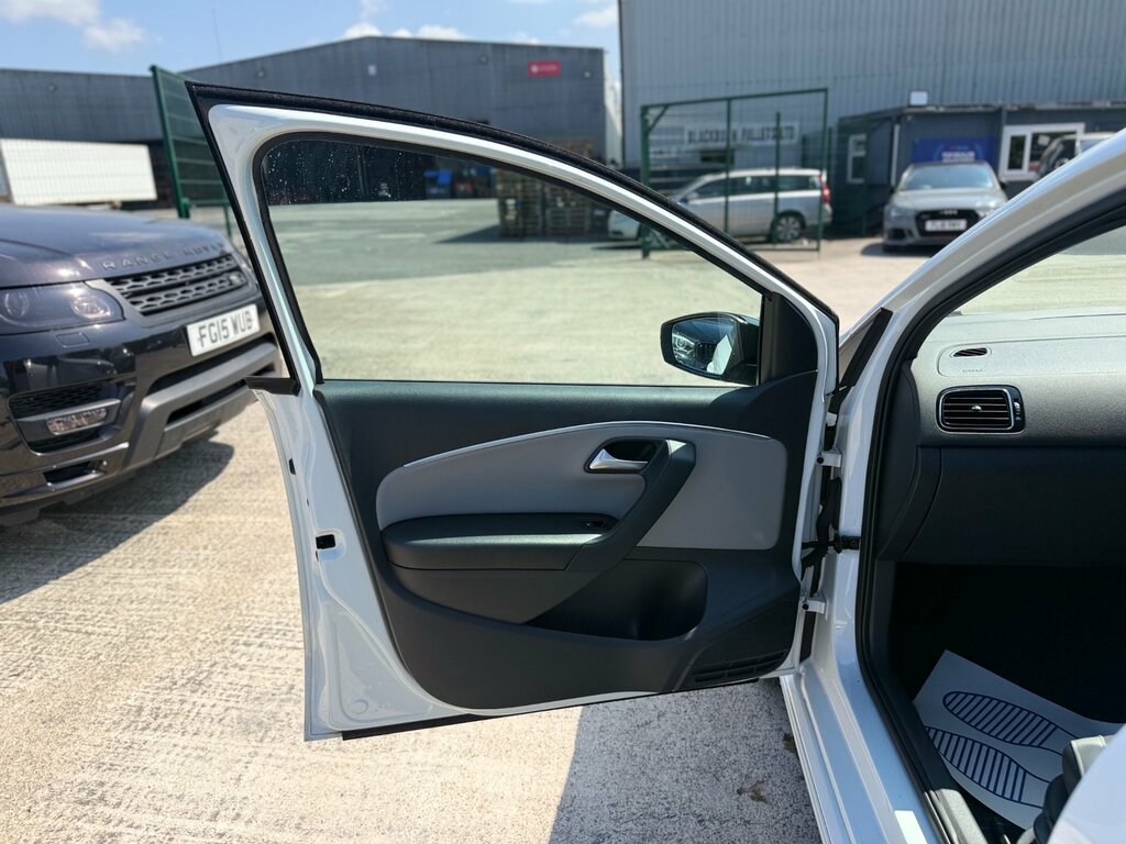 Volkswagen Polo Match Blue #48