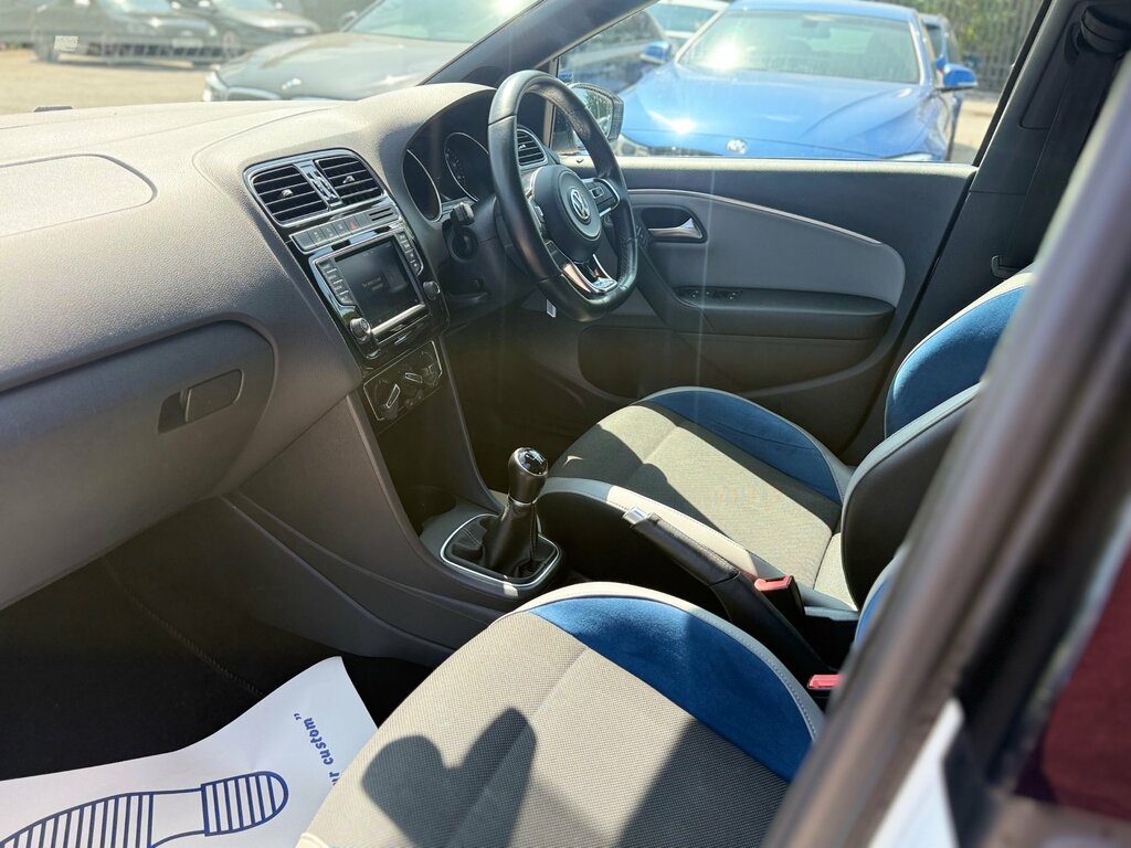 Volkswagen Polo Match Blue #21