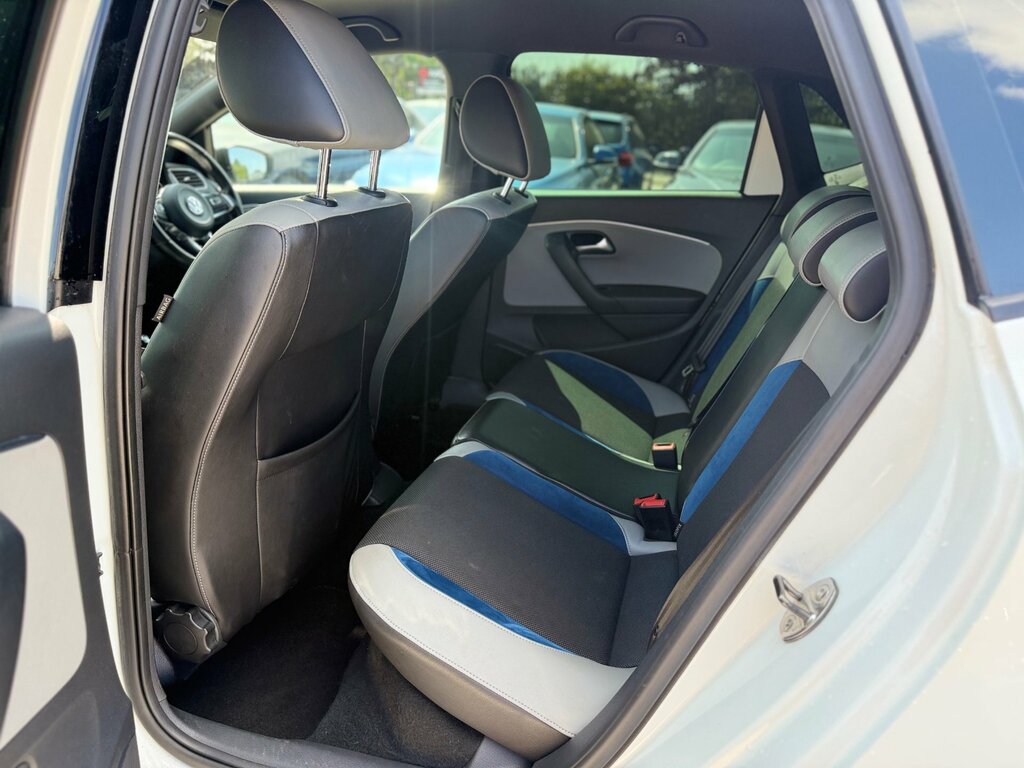 Volkswagen Polo Match Blue #26