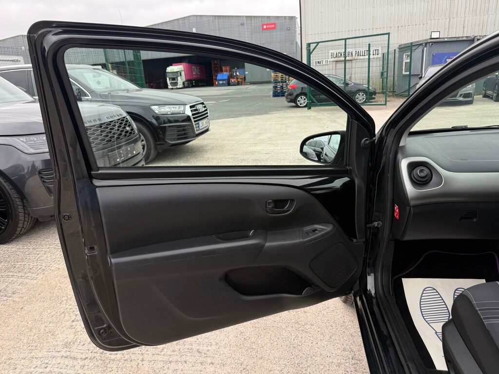 Peugeot 108 1.0 Active Blue #61