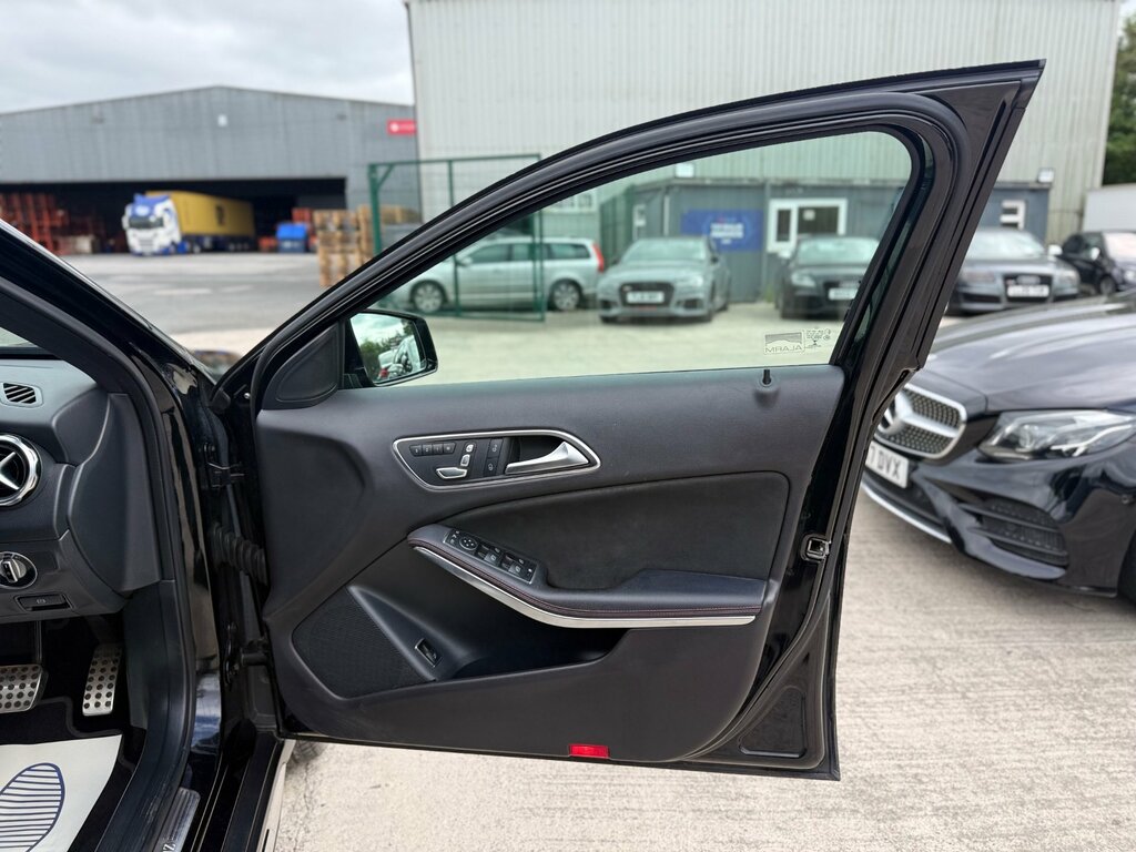 Mercedes-Benz GLA Class Gla 200 Sport Executive D Grey #45