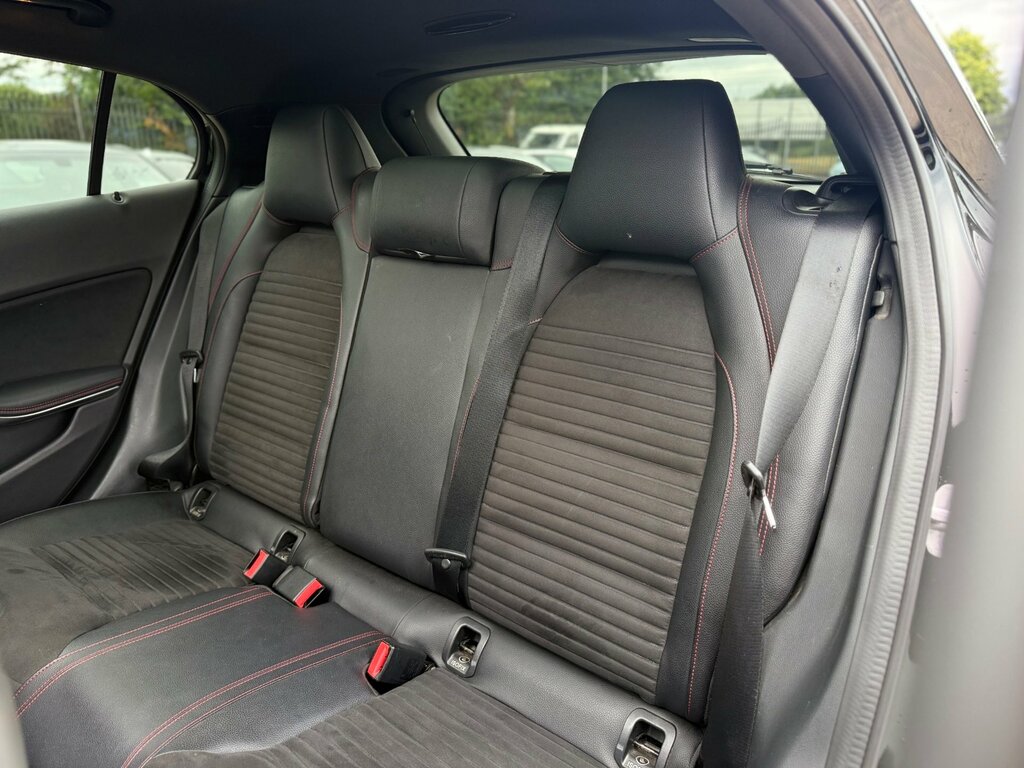 Mercedes-Benz GLA Class Gla 200 Sport Executive D Grey #32