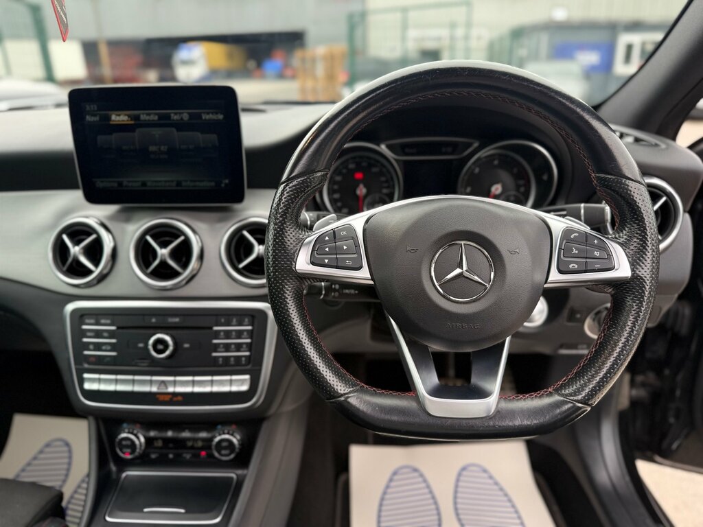 Mercedes-Benz GLA Class Gla 200 Sport Executive D Grey #35