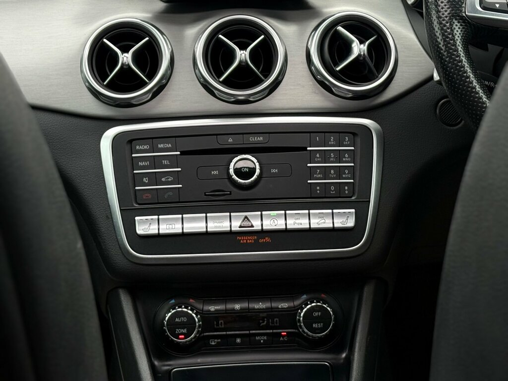 Mercedes-Benz GLA Class Gla 200 Sport Executive D Grey #36