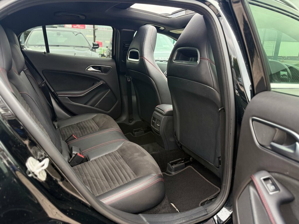 Mercedes-Benz GLA Class Gla 200 Sport Executive D Grey #29
