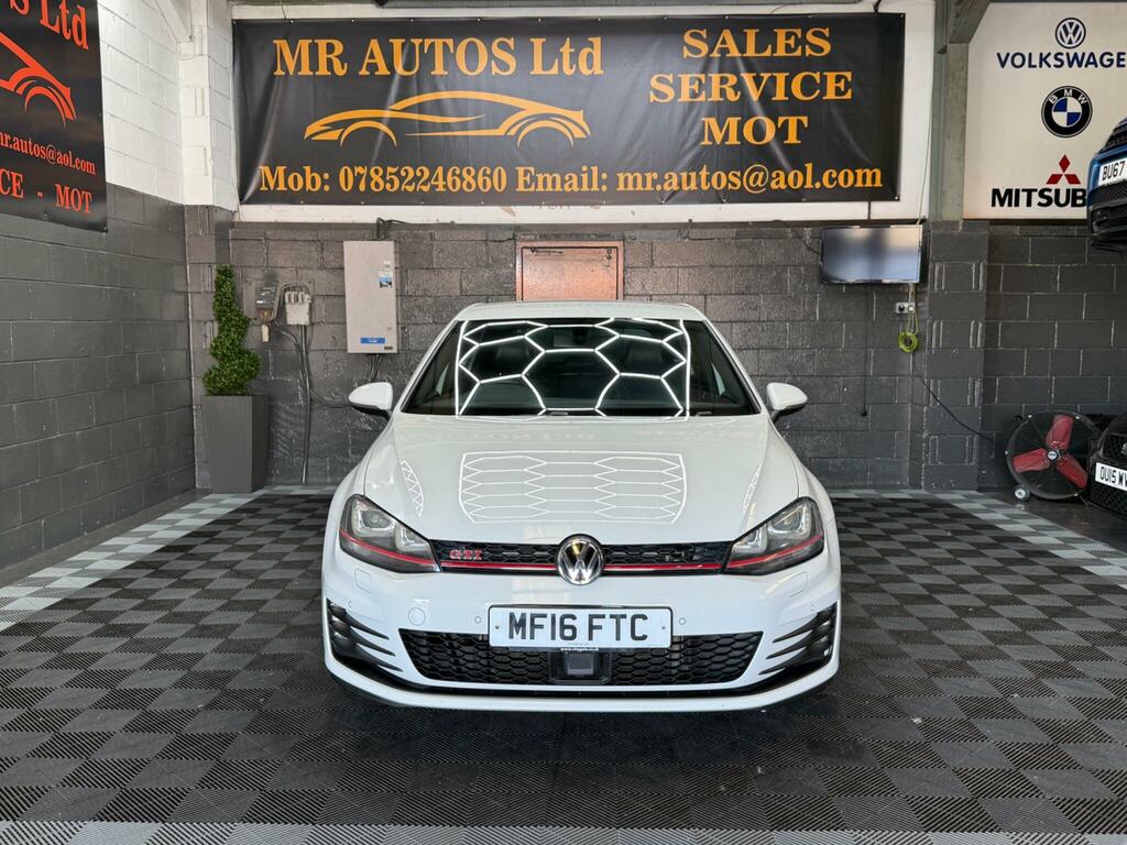 Volkswagen Golf Gti Performance White #4