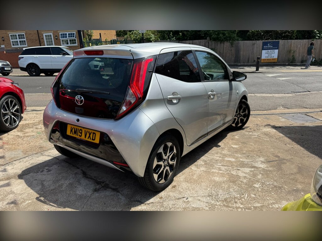 Toyota Aygo 1.0 Vvt-i X-trend Hatchback Euro KM19VXD Silver #4
