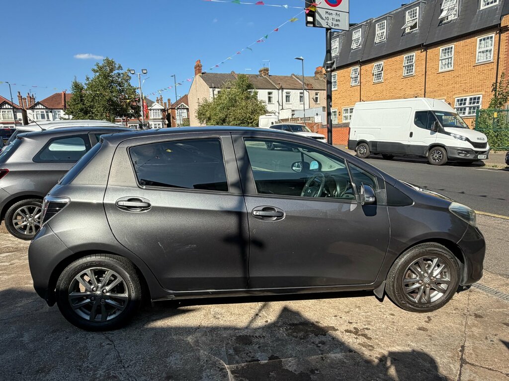 Toyota Yaris 1.33 Dual Vvt-i Icon Plus Hatchback Mul Grey #4