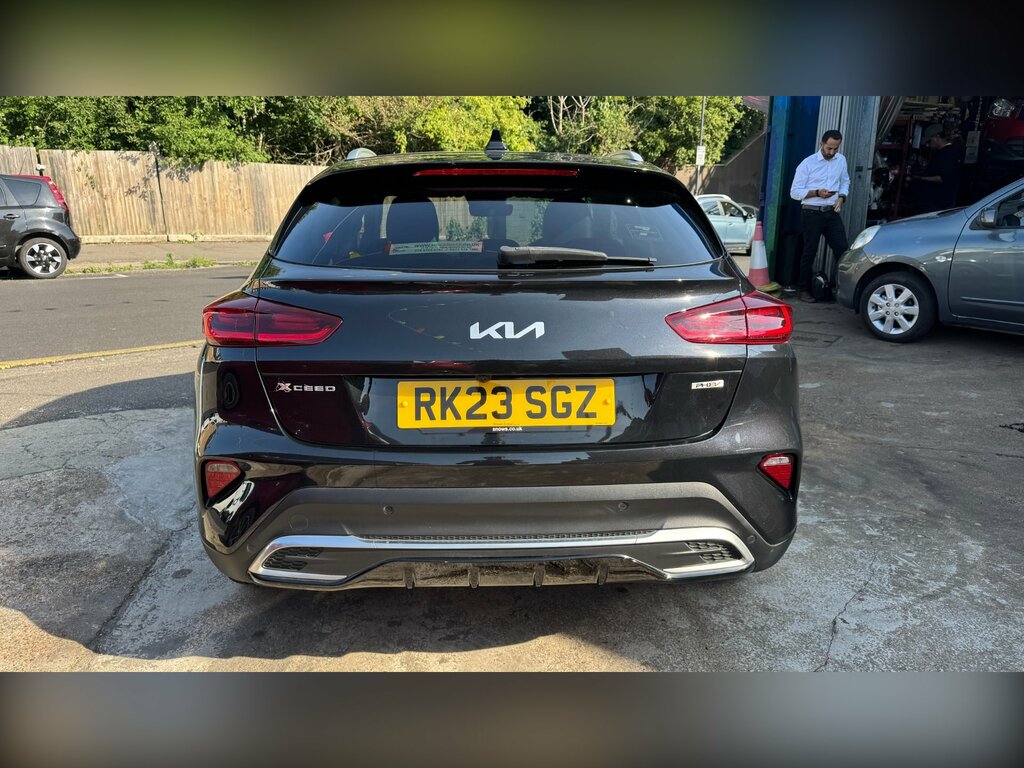 Kia Xceed 1.6 Gdi 8.9Kwh 3 Suv Plug-in Hybrid Dct Black #6