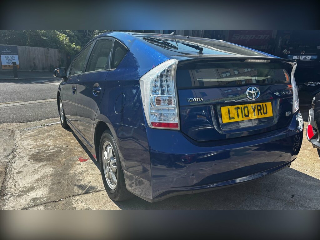 Toyota Prius 1.8 Vvt-h T3 Hatchback Hybrid Cvt Euro Blue #3