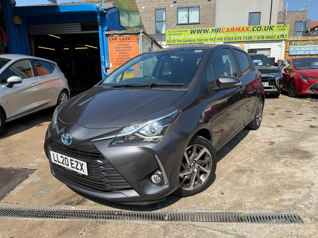Toyota Yaris 1.5 Vvt-h Y20 Bi-tone Hatchback Hybrid Grey