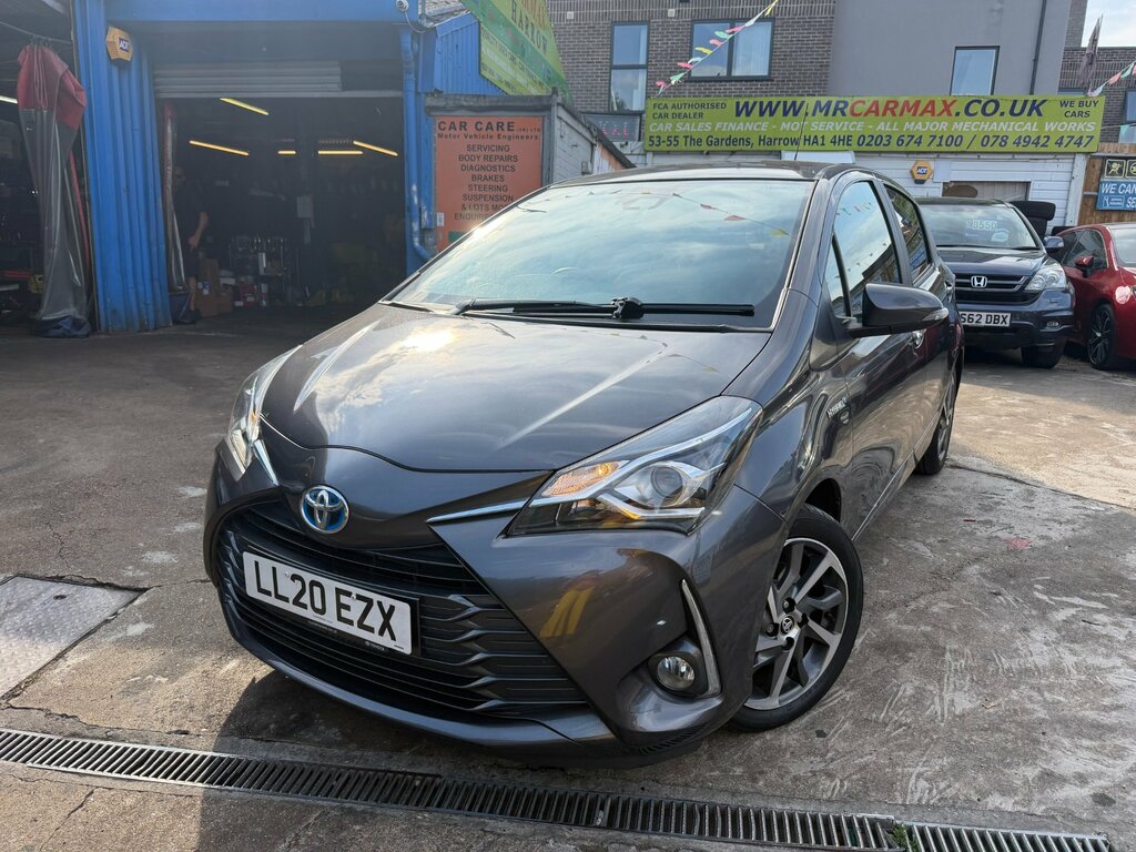 Toyota Yaris 1.5 Vvt-h Y20 Bi-tone Hatchback Hybrid Grey
