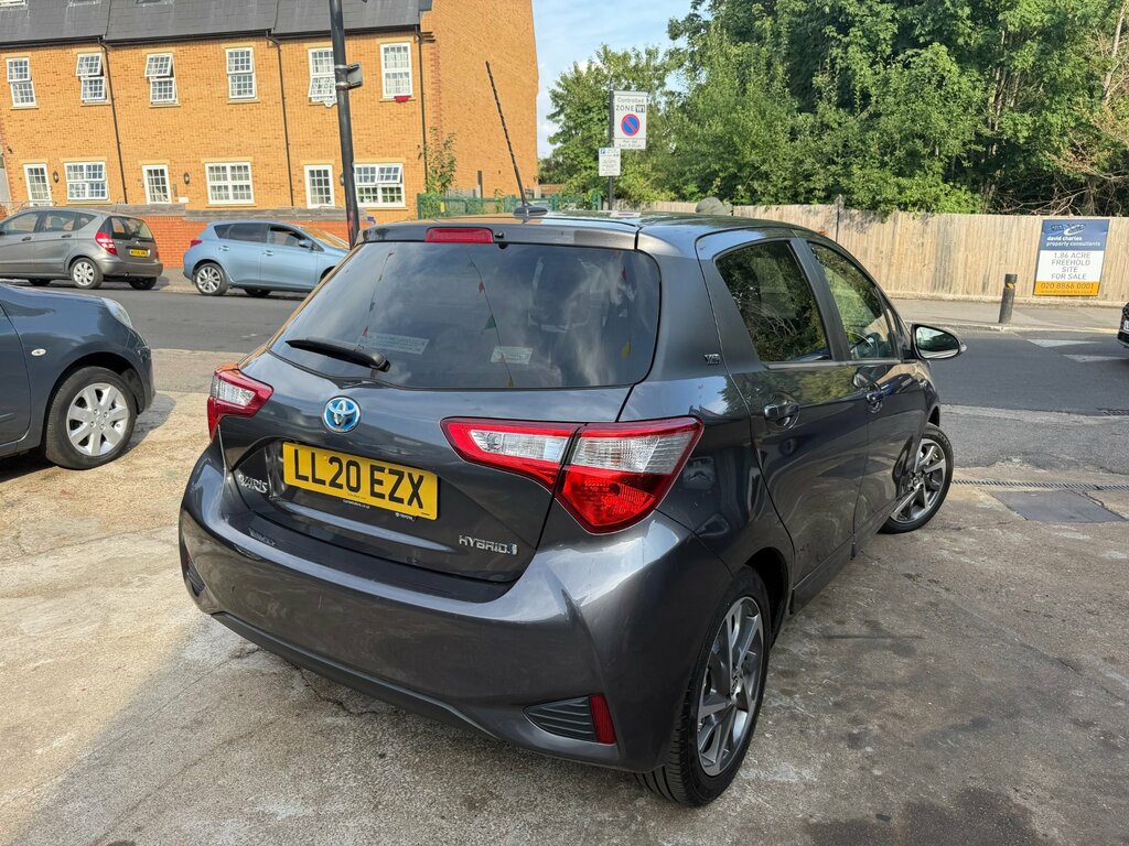 Toyota Yaris 1.5 Vvt-h Y20 Bi-tone Hatchback Hybrid LL20EZX Grey #5