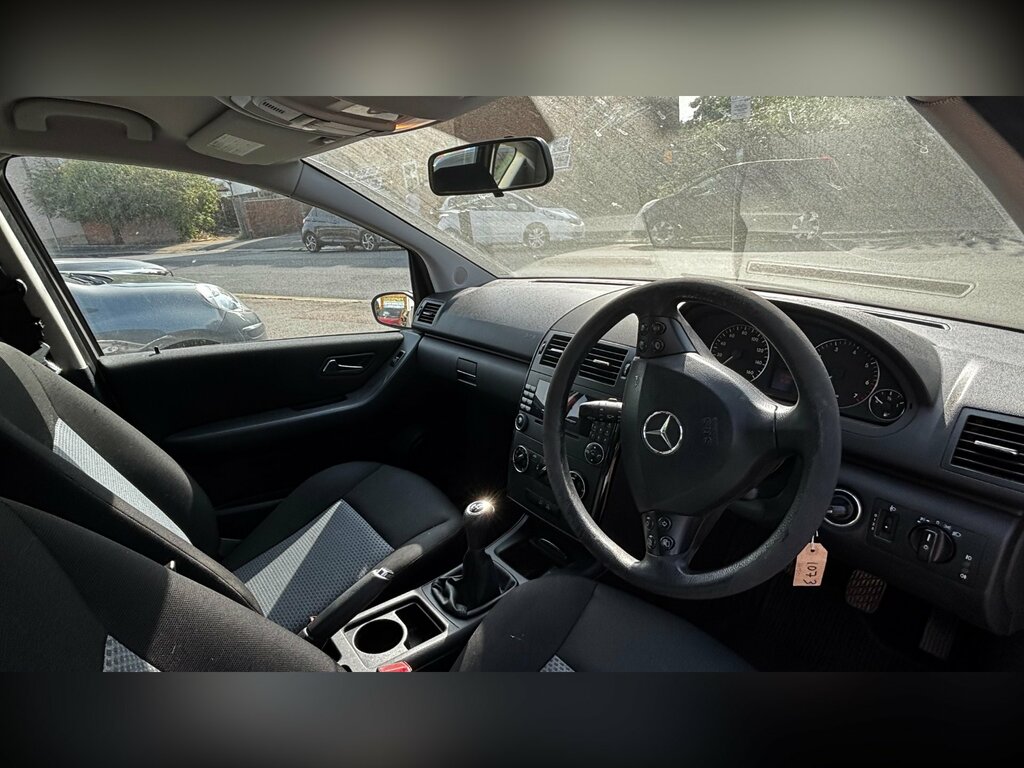 Mercedes-Benz A Class A150 Avantgarde Se Hatchback Silver #5
