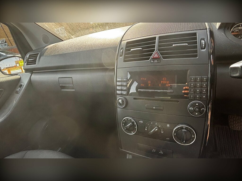 Mercedes-Benz A Class A150 Avantgarde Se Hatchback Silver #7
