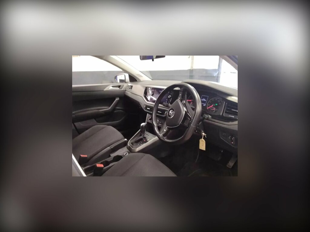 Volkswagen Polo Hatchback Orange #2