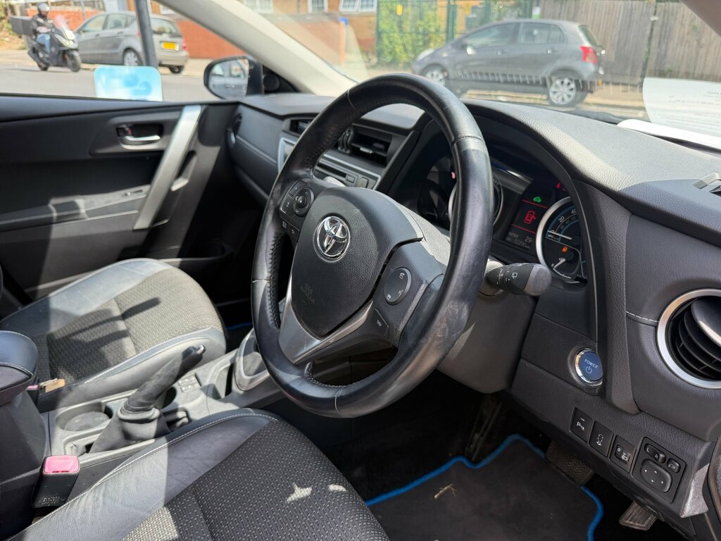 Toyota Auris 2013 13 Excel Silver #8