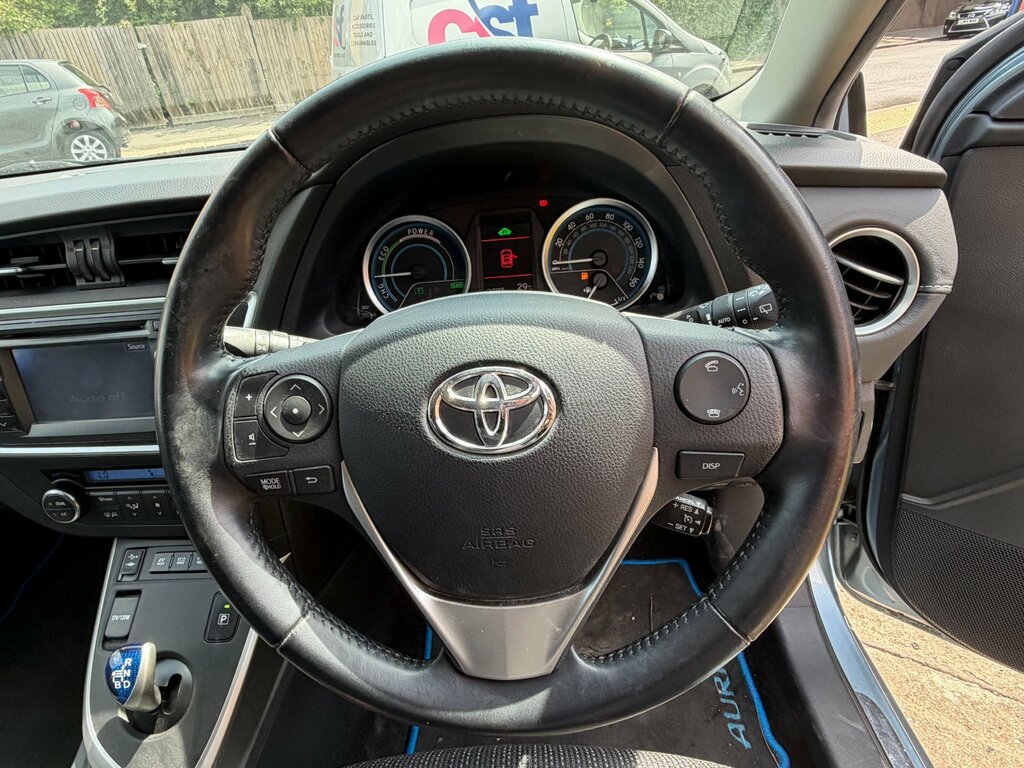 Toyota Auris 2013 13 Excel Silver #9