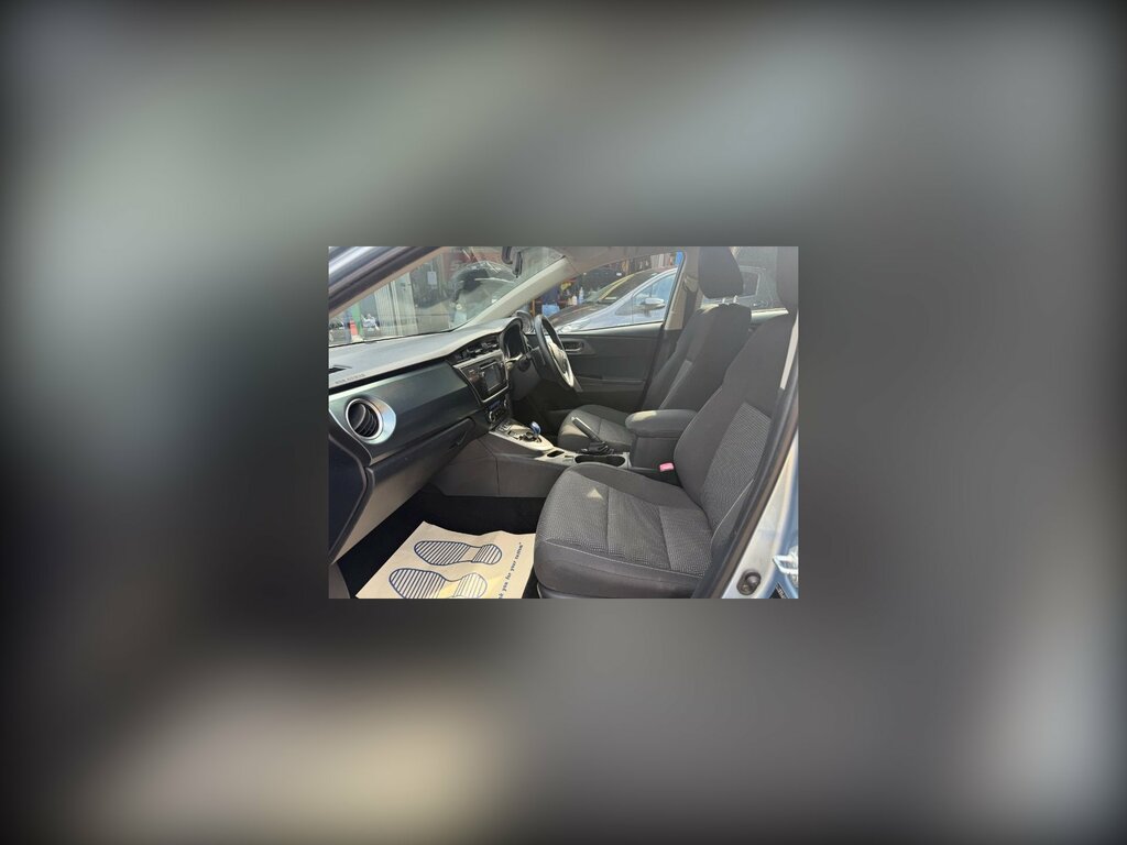 Toyota Auris 1.6L Excel Black #12