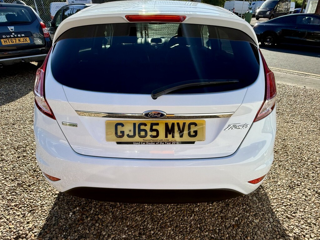 Ford Fiesta 1.0 T Ecoboost Titanium 2015 White #5