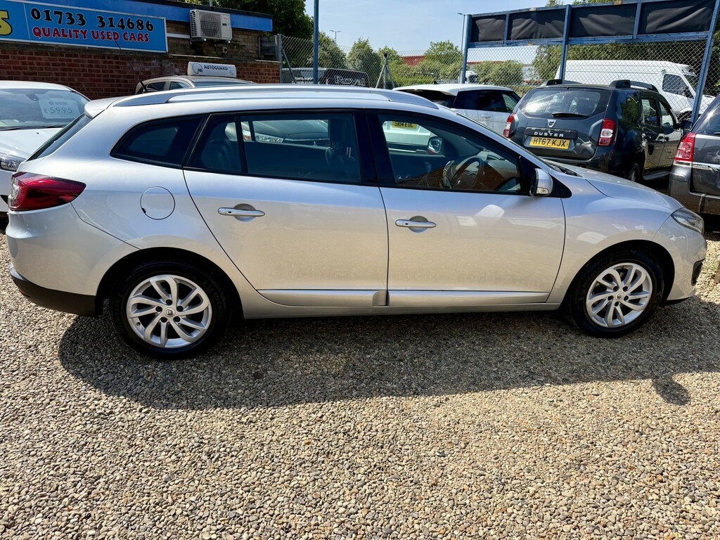Renault Megane 1.5 Dynamique Nav Dci 110 2015 Silver #4