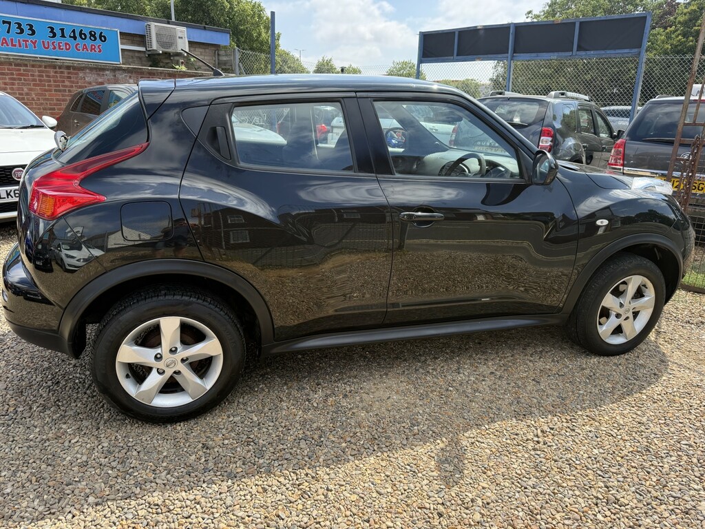 Nissan Juke 1.6 Visia 2014 Black #3