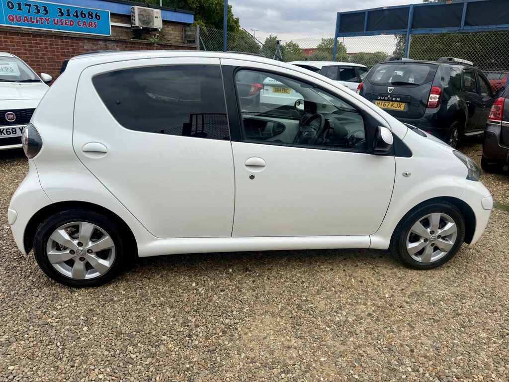 Toyota Aygo 1.0 Vvt-i Go 2012 White #3