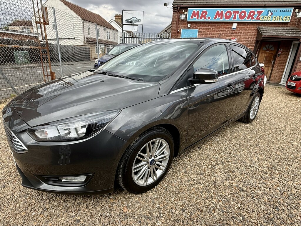 Ford Focus 1.0 T Ecoboost Zetec Edition 2017 Grey #2