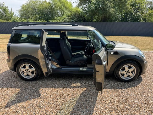 Mini Clubman Estate 1.6 Cooper D Euro 5 Ss 201111 Red #28