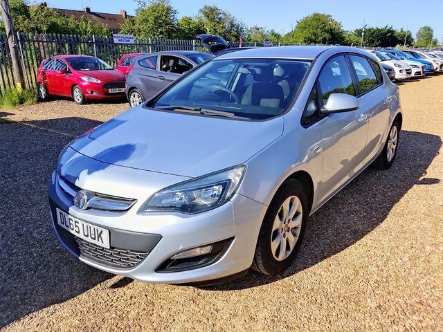 Vauxhall Astra 1.6I Design Euro 6 Silver