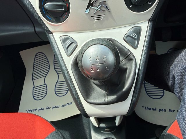 Ford KA 1.3 Edge White #79