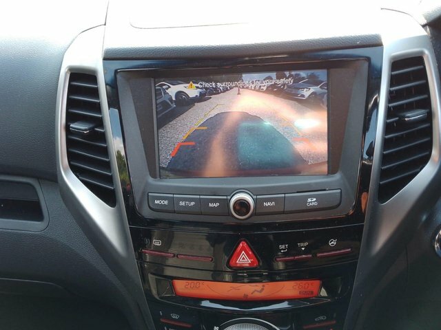 SsangYong Tivoli 1.6 E-xdi Elx Euro 6 Red #3