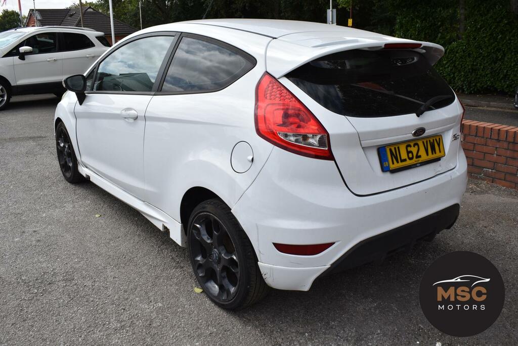 Ford Fiesta 1.25 Zetec Hatchback Red #5