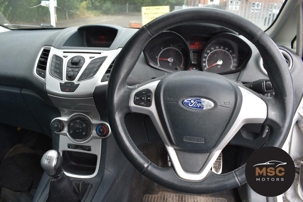 Ford Fiesta 1.25 Zetec Hatchback Red #14