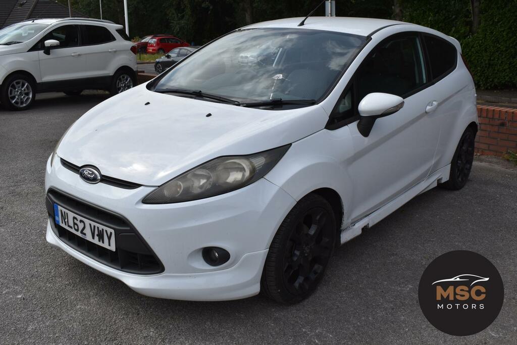 Ford Fiesta 1.25 Zetec Hatchback Red #2