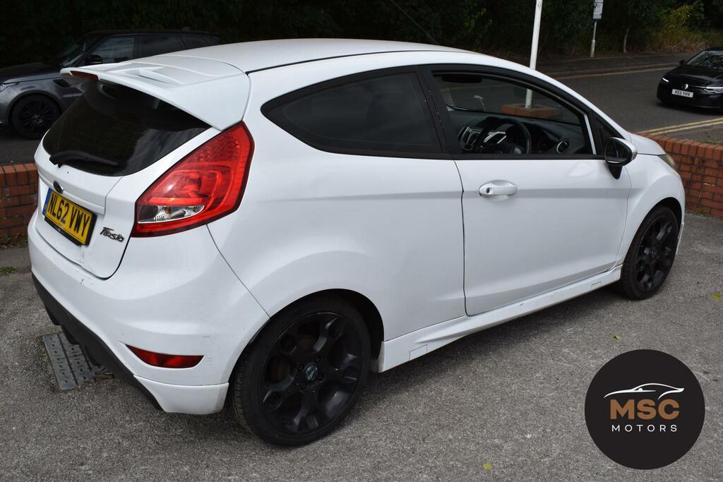 Ford Fiesta 1.25 Zetec Hatchback Red #9
