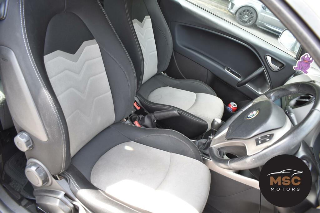 Alfa Romeo MiTo 1.6 Jtdm-2 Distinctive Startstop 120 Bhp White #11