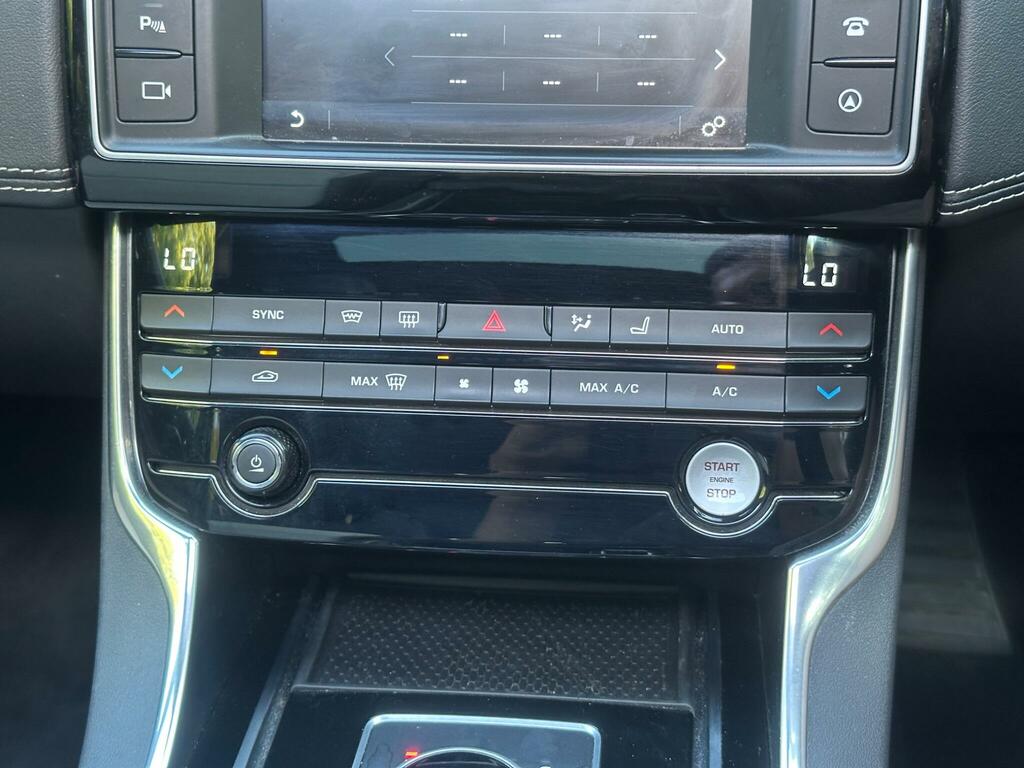 Jaguar XE Saloon 2.0 Gtdi Portfolio Euro 6 Ss 2 Grey #50